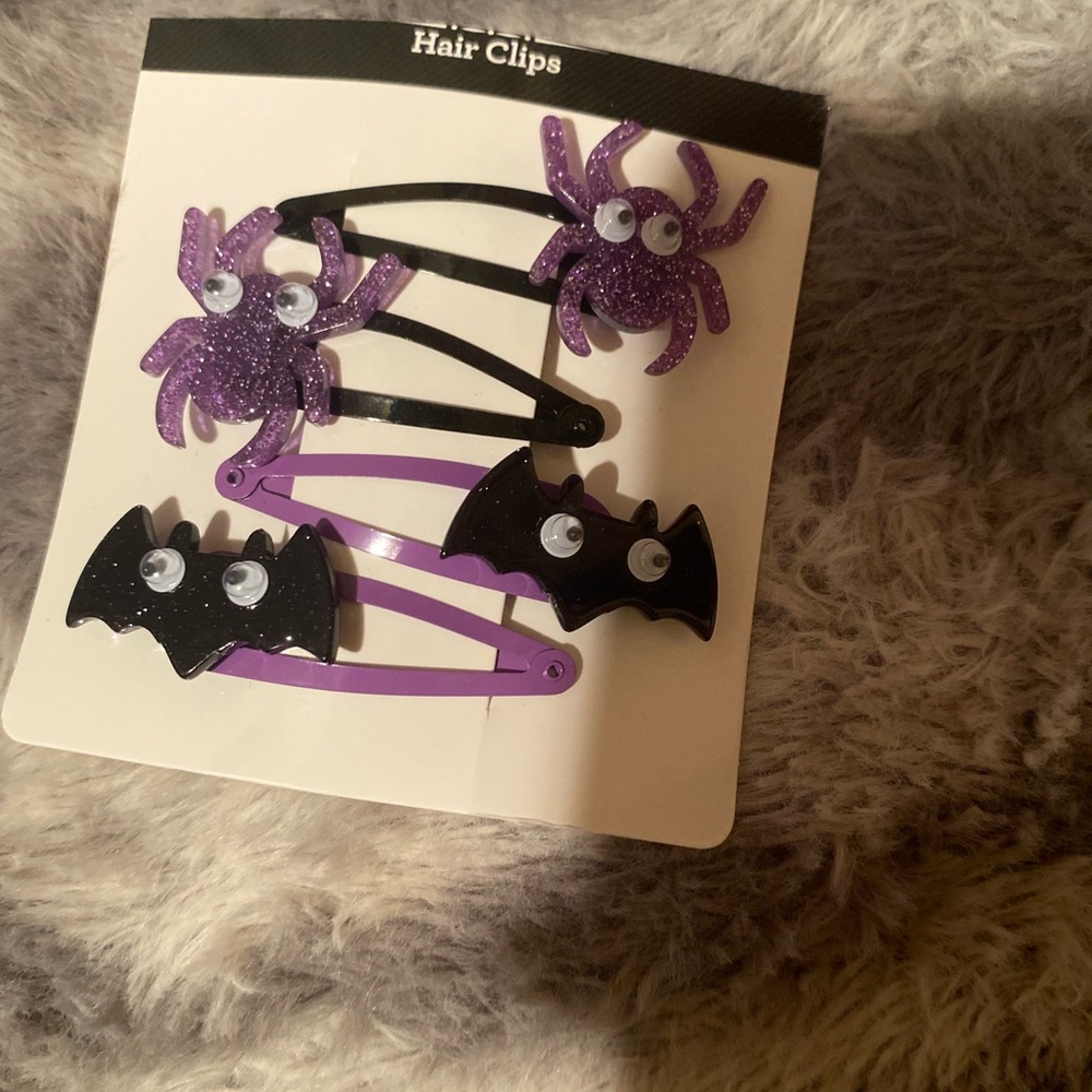 Cute wiggly eyes 4 pc hair clips!!!